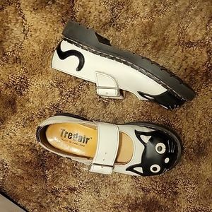 Shoes from Tredair with kitty design